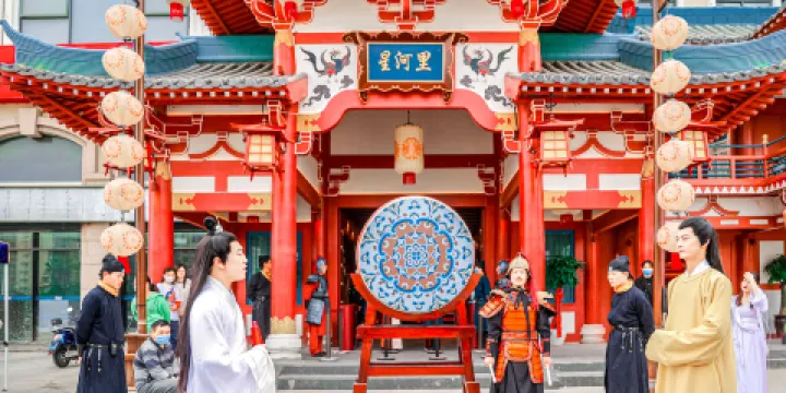 星河裡唐宮夜宴實景文化主題街區