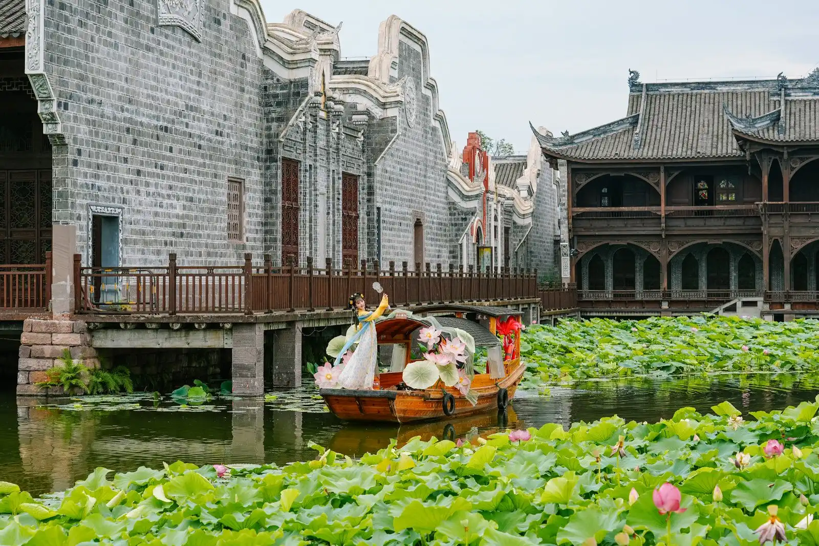 Hotels near Lizhuang Cultural Tourism Resort