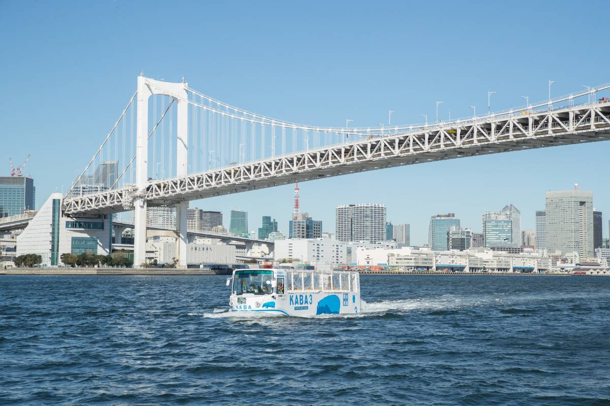 KABA amphibious bus in Tokyo