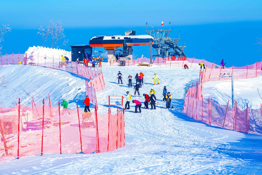 吉旅萬峯通化滑雪度假區