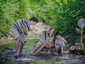 둥팡옌후청(동방염호성)