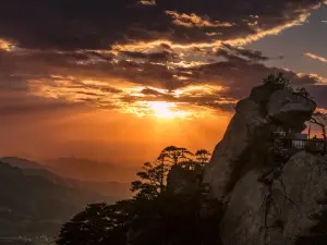 Qianshan Xianrentai National Forest Park