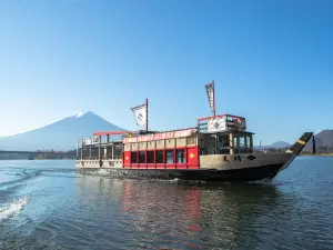 河口湖遊覽船 天晴