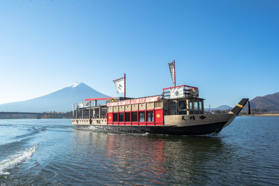 河口湖遊覽船 天晴
