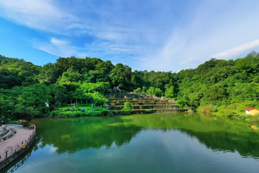 Озеро Цзинь Гуан