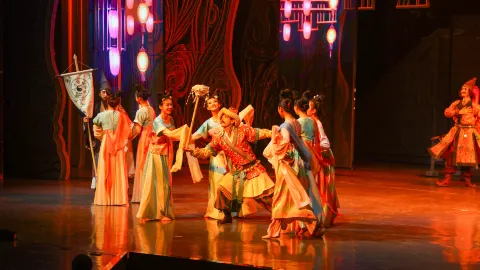 "Ancient Sound of Dunhuang" การแสดงแบบดื่มด่ำ attraction in กานซู