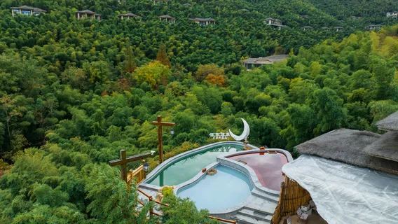 Tianmu Lake Yushui Hot Spring