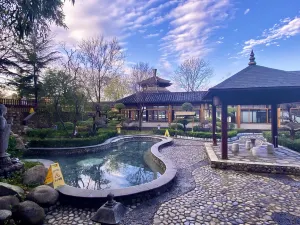 Hot Springs in Pingshan