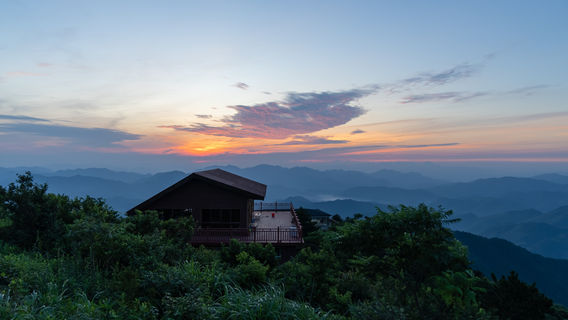 No. 1 Mountain of Eastern Zhejiang: Snow Mountain Happy Valley