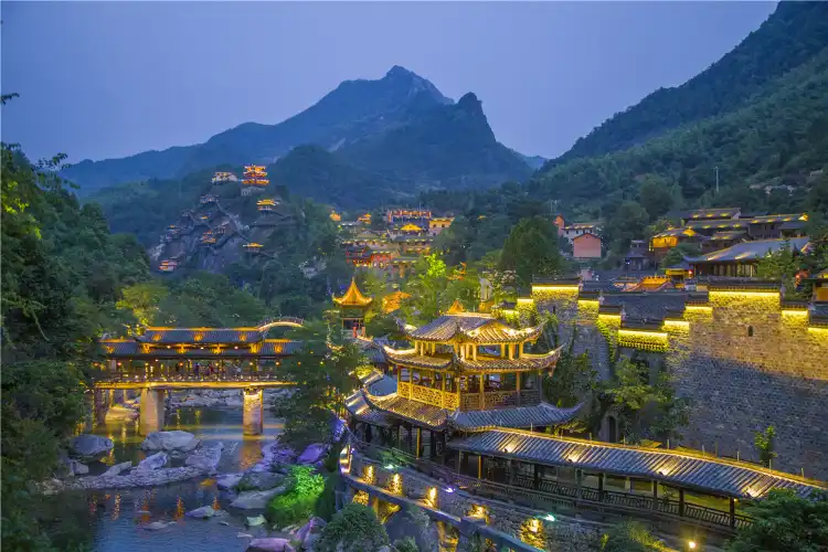 Hotels near Shuangta Park