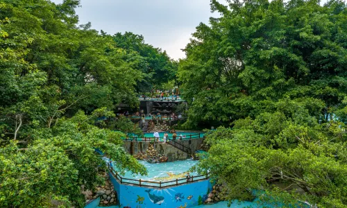 Lingxiu Hot Spring