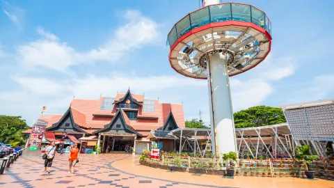 Menara Taming Sari attraction in Melaka