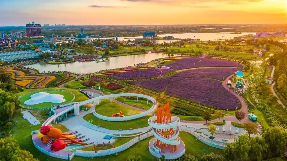 Hotels near Holland Flower Park
