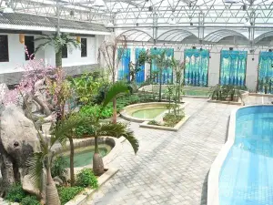 Shentangdu Hot Spring