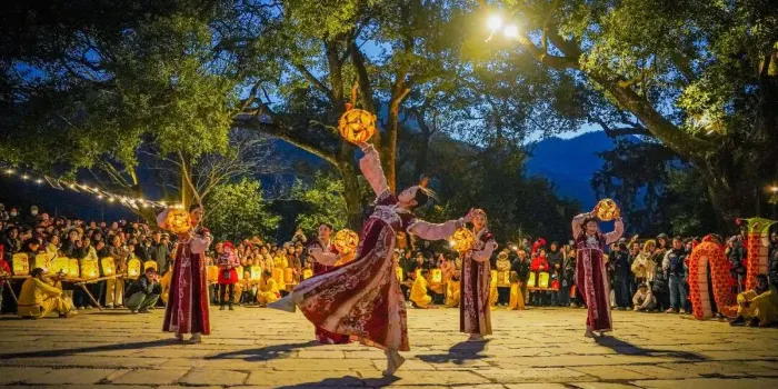 Wuyuan Huangling image 2