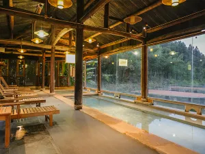 Yangxingu Caoben Hot Spring Resort