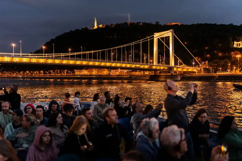 4_Budapest Danube Boat Tour