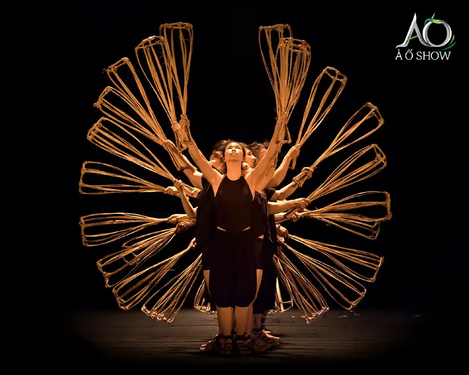 3_A O Show - Lune Production (Saigon Opera House)