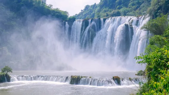玩水避暑