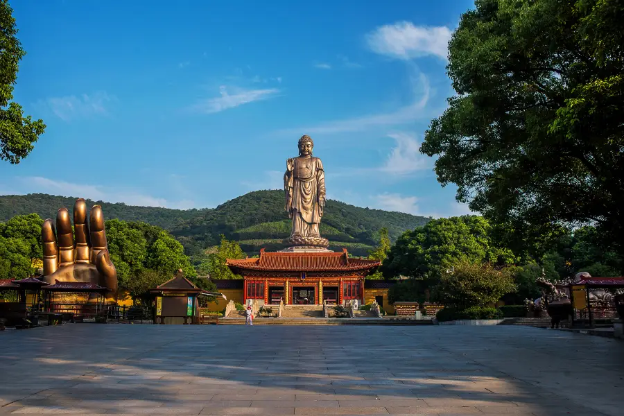 Lingshan Giant Buddha