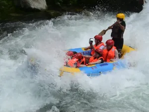 Yongzhou Golden Cave Drifting