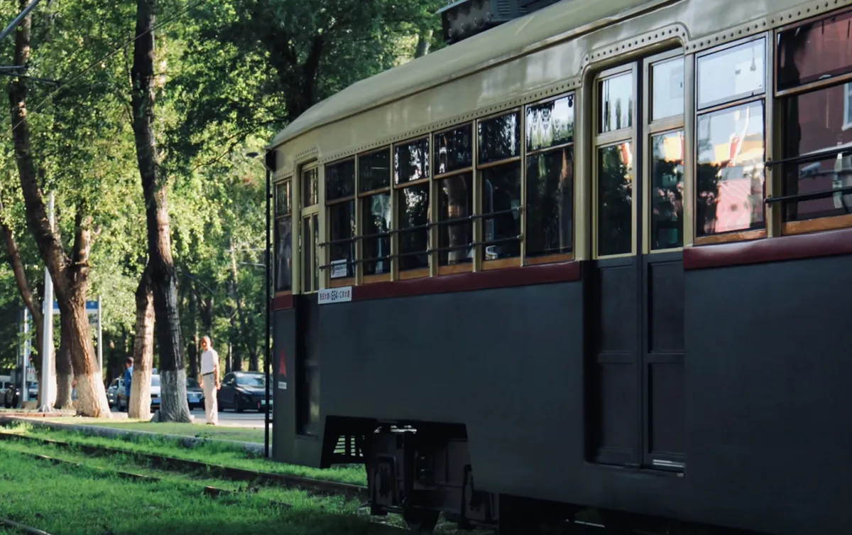 Hongqi Street Route 54 Cultural Tourism Train