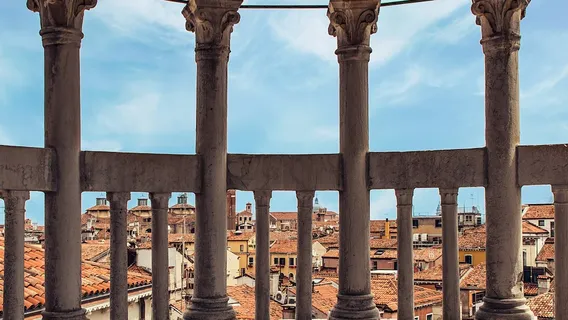 Scala Contarini del Bovolo