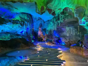 Hongyang Cave