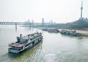 武汉观光游船(晴川码头)