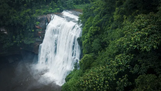 玩水避暑