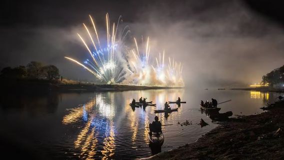 he jing hu wai yan hua ying di