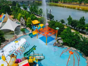 Jianmenguan International Hot Spring Hotel