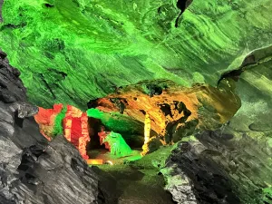 Floral Rock Cave