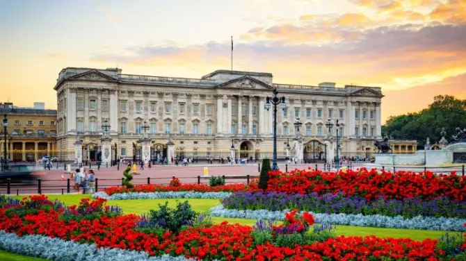 1_Buckingham Palace