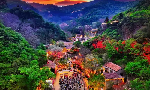 紅葉柿岩観光区
