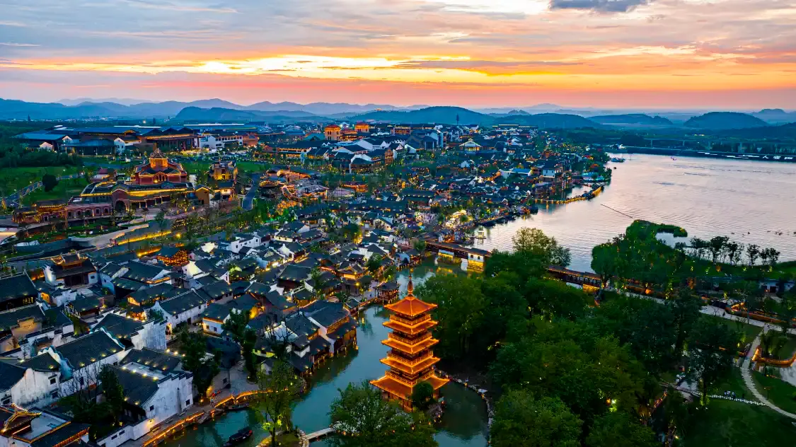 Hotels near Yao Hu Town