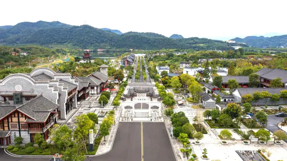 玩水避暑