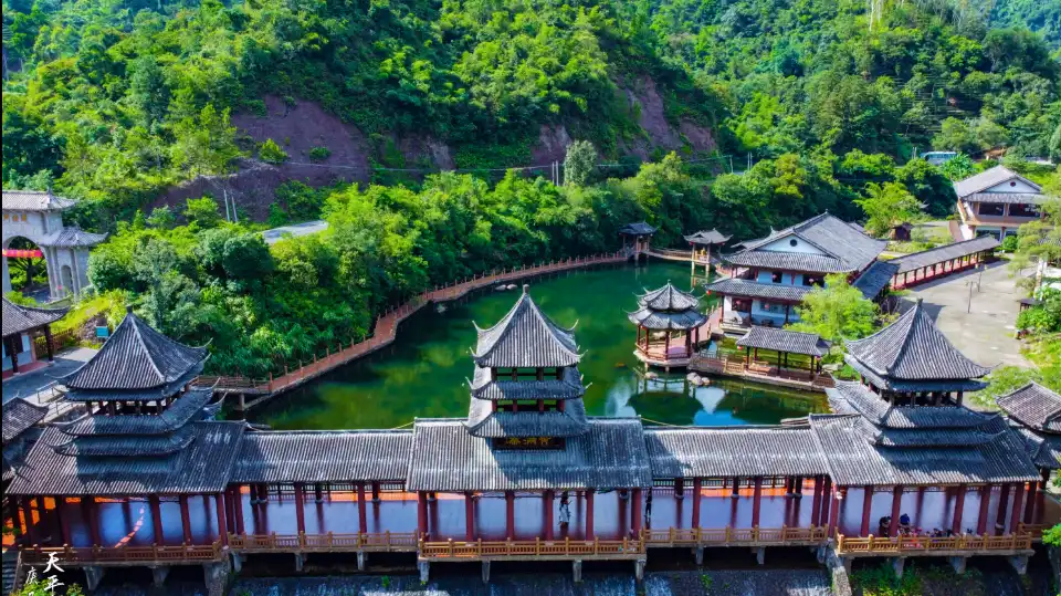 4_Huang Manzhai Waterfall