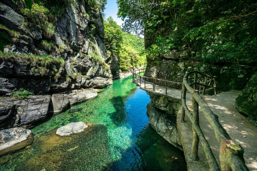 石台牯牛降