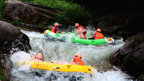 Rafting in Qingyuan