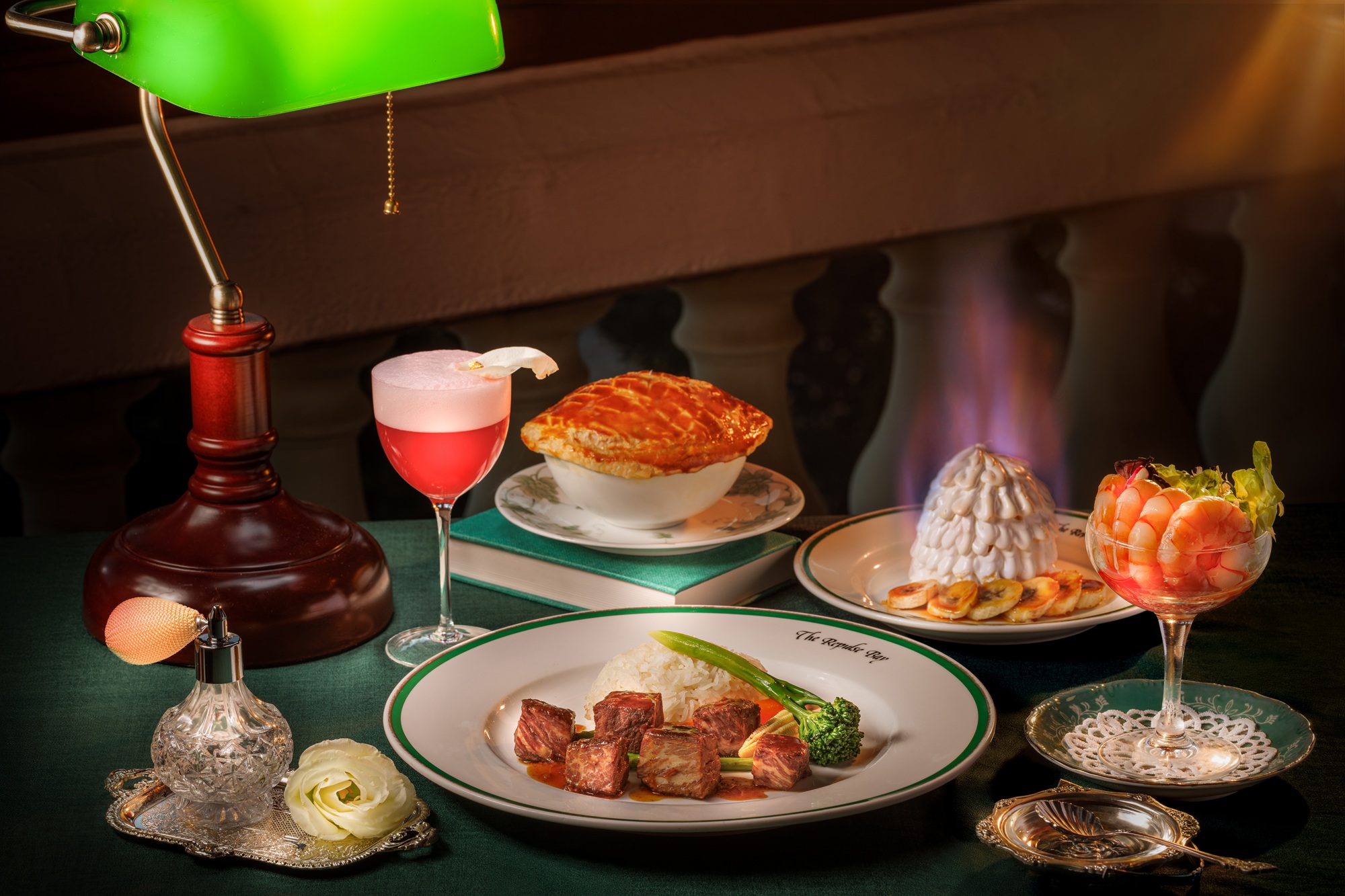 「張愛玲的淺水灣：愛情、動盪與脆弱的美」展覽