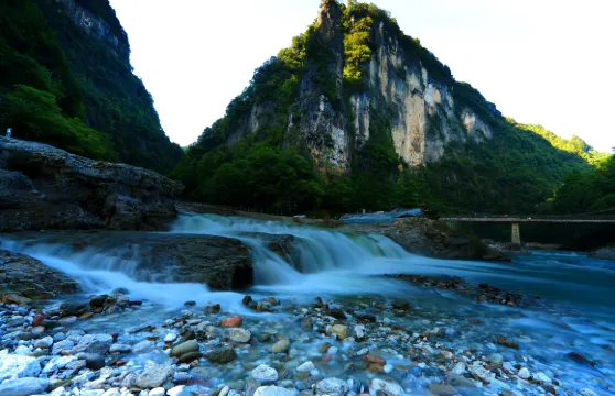 2人起私家團光霧山米倉山十八月潭一日遊漢中巴中上門接送
