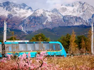 Lijiang Snow Mountain Sightseeing Train