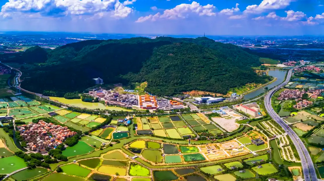 Hotels near Xiqiao Mountain Scenic Area