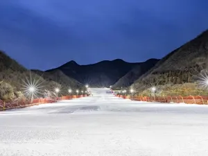 靜之湖滑雪場