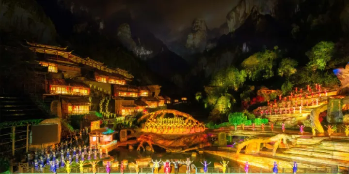 張家界《天門狐仙》實景演出