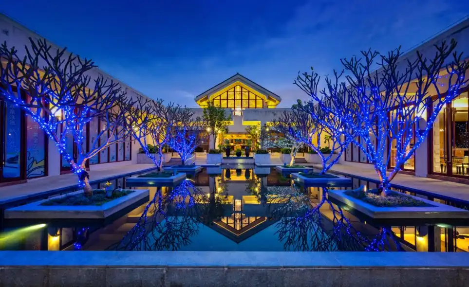 Hotels near Enpingquan Linjinjin Town