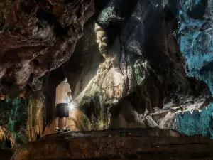 Jingdezhen HongYan wonderland cave