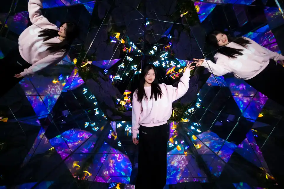 3_X Space Immersive - Digital Art Experience