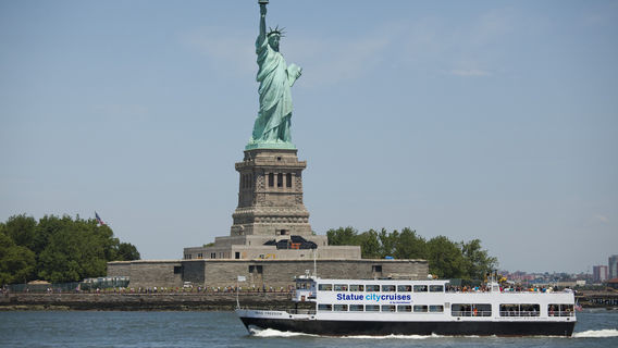 Statue of Liberty Cruises With Landing